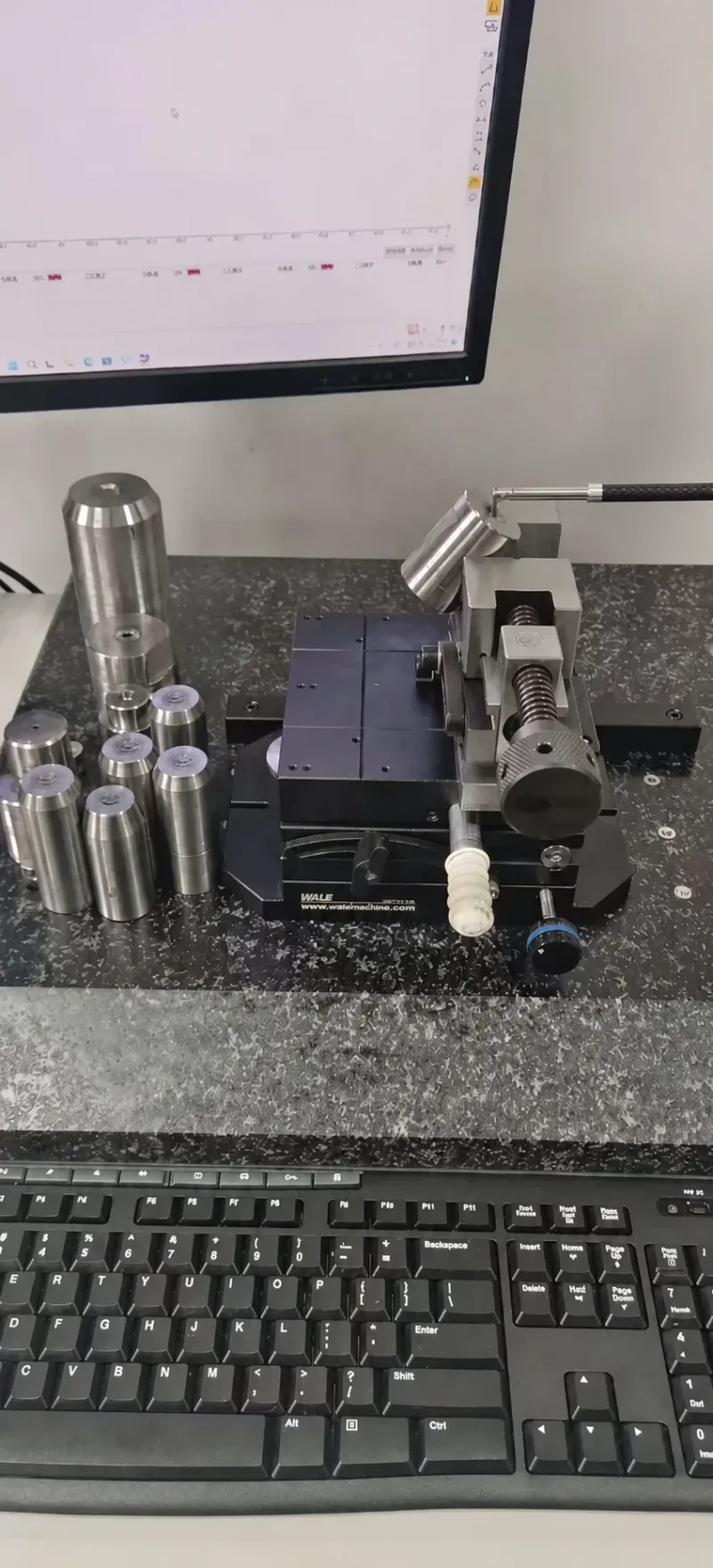 mold base guide pillar wear β 0.02 mm play limit