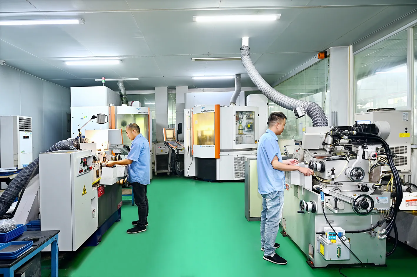 Centerless grinder finishing ejector pin diameters at DieStrike