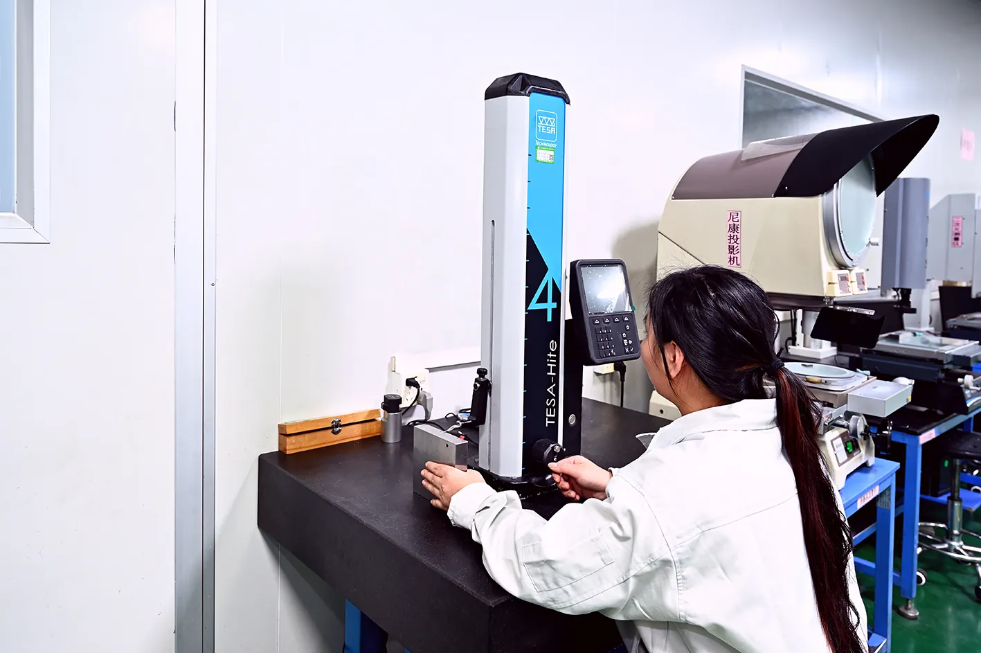 Height gauge measuring ejector pin projection at DieStrike